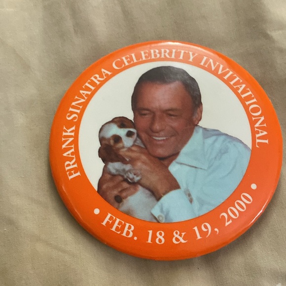Vintage Frank Sinatra “Puppy Love” Celebrity Inventational 02 /18-19/20 PIN EUC - Picture 3 of 4